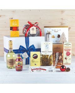 Weihnachtsgeschenkkorb mit Panettone