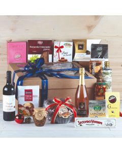 Weihnachtsgeschenkkorb mit Panettone