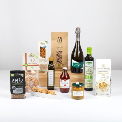 "Biologico" - Organic gift hamper with pasta, yellow tomato sauce, olive oil, almond crunchy