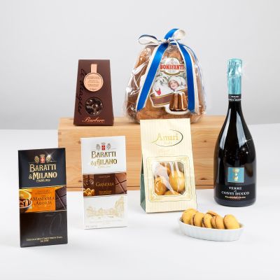 "Dolce Natale" - Christmas gift hamper with pandoro, Barbero dragées, artisanal biscuits