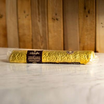 Stück aus mürbem Nougat mit piemontesischen HaselnüssenTronchetto IGP Relanghe Alba 250 gr