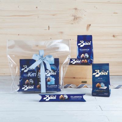 "Baci Baci Baci" - Confezione regalo San Valentino con Baci® Perugina
