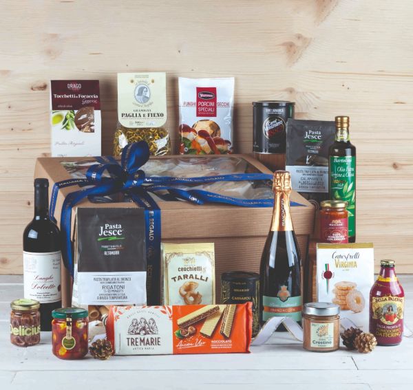 Cesto Regalo Gastronomico SpesaInBox – 30 Pezzi Tra Pasta, Riso, Salse, Dolci, Tè E Caffè, Prodotti Tipici Italiani