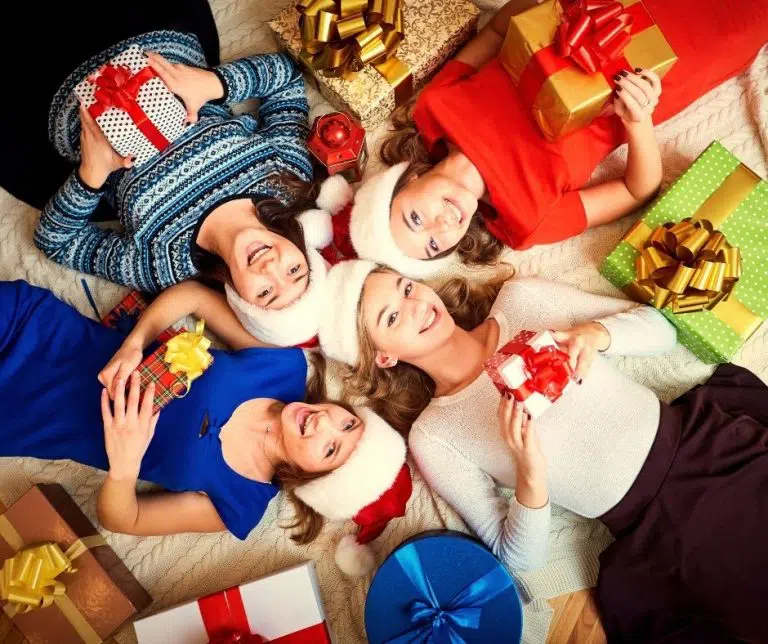 Idee regalo Natale Amiche: dolci pensieri per affetti preziosi